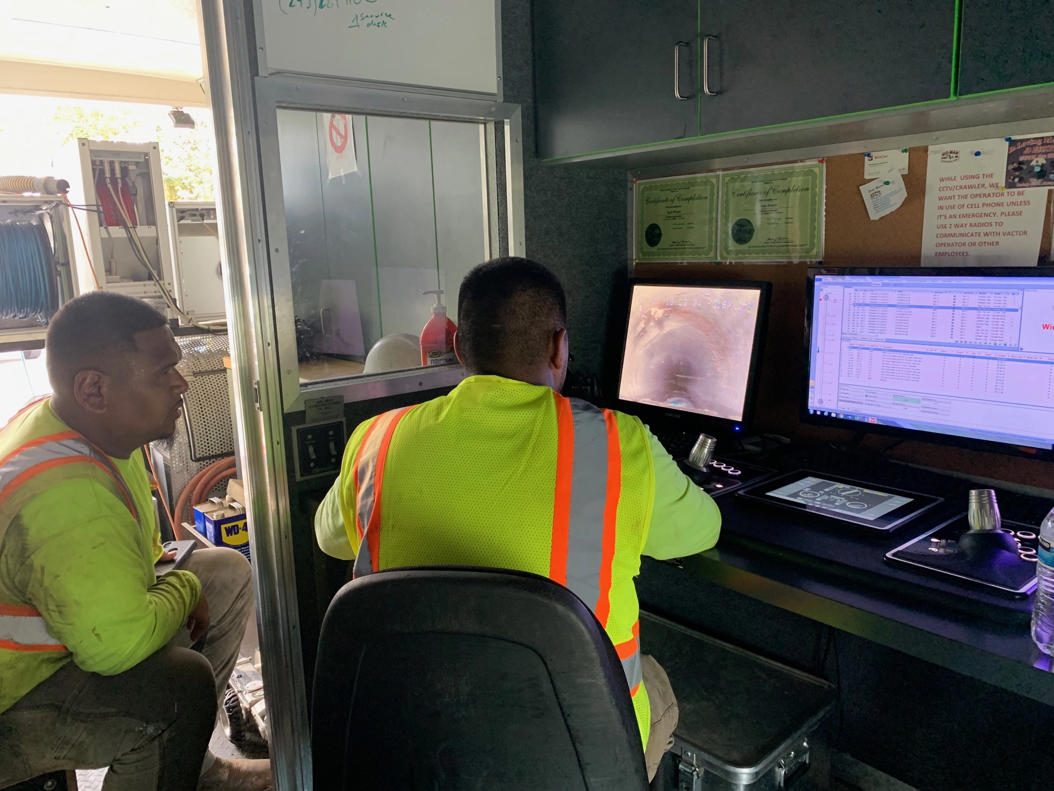 Lining-Crew-in-CCTV-Truck-Panama-City-Beach-1